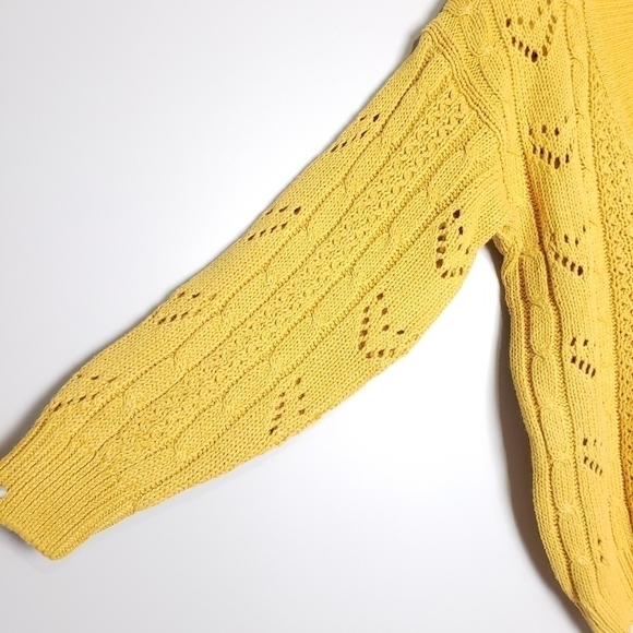 Vintage Wheat Yellow V-neck Cable Knit Sweater size Large - Picture 2 of 9